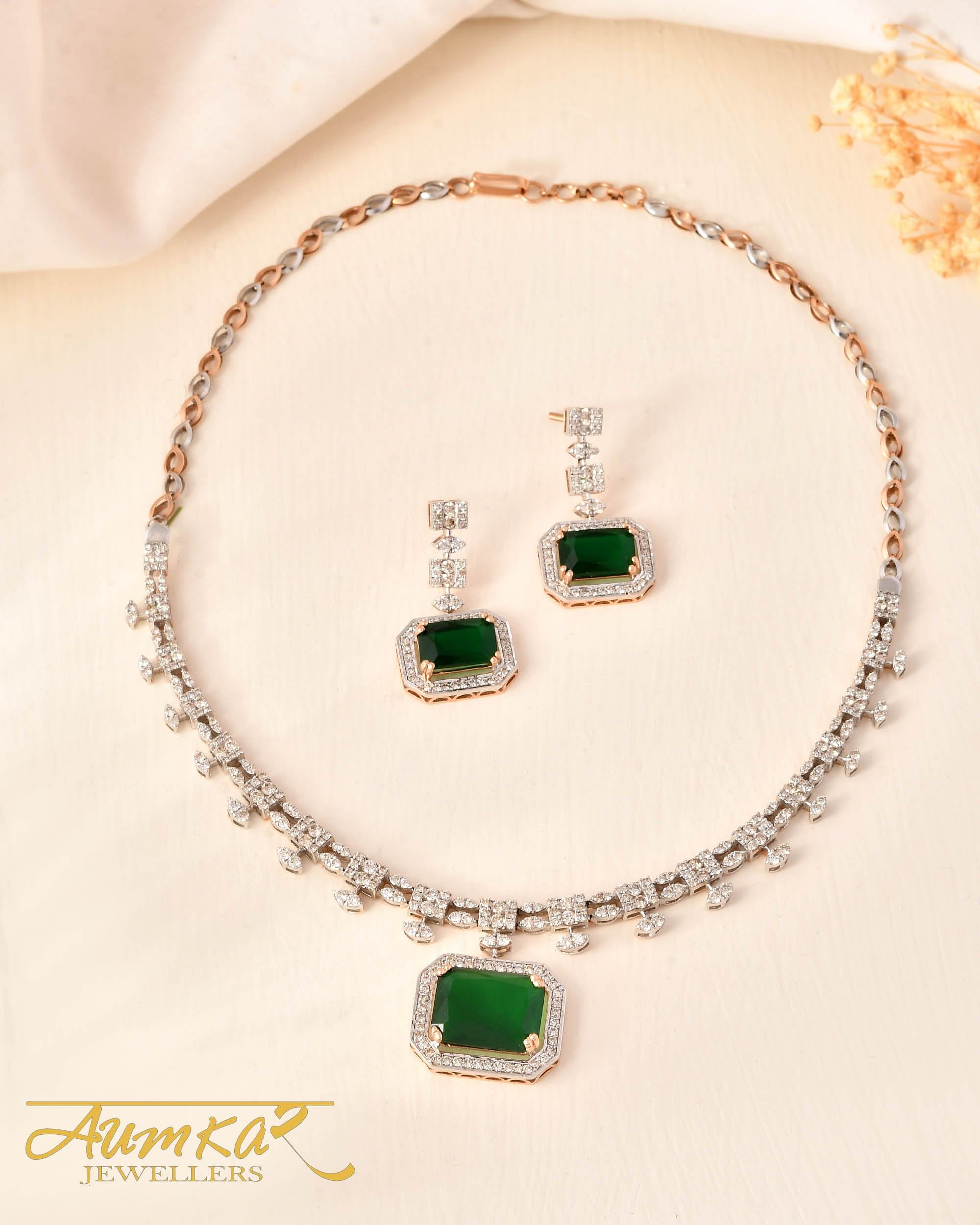 Emerald Radiance: Round Diamond Pressure-Set Designer Necklace Set In Luxe Green