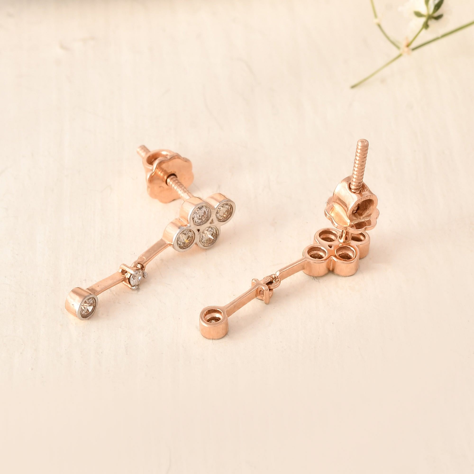Everyday Elegance: Light Weight Round Diamond Dangler Earrings