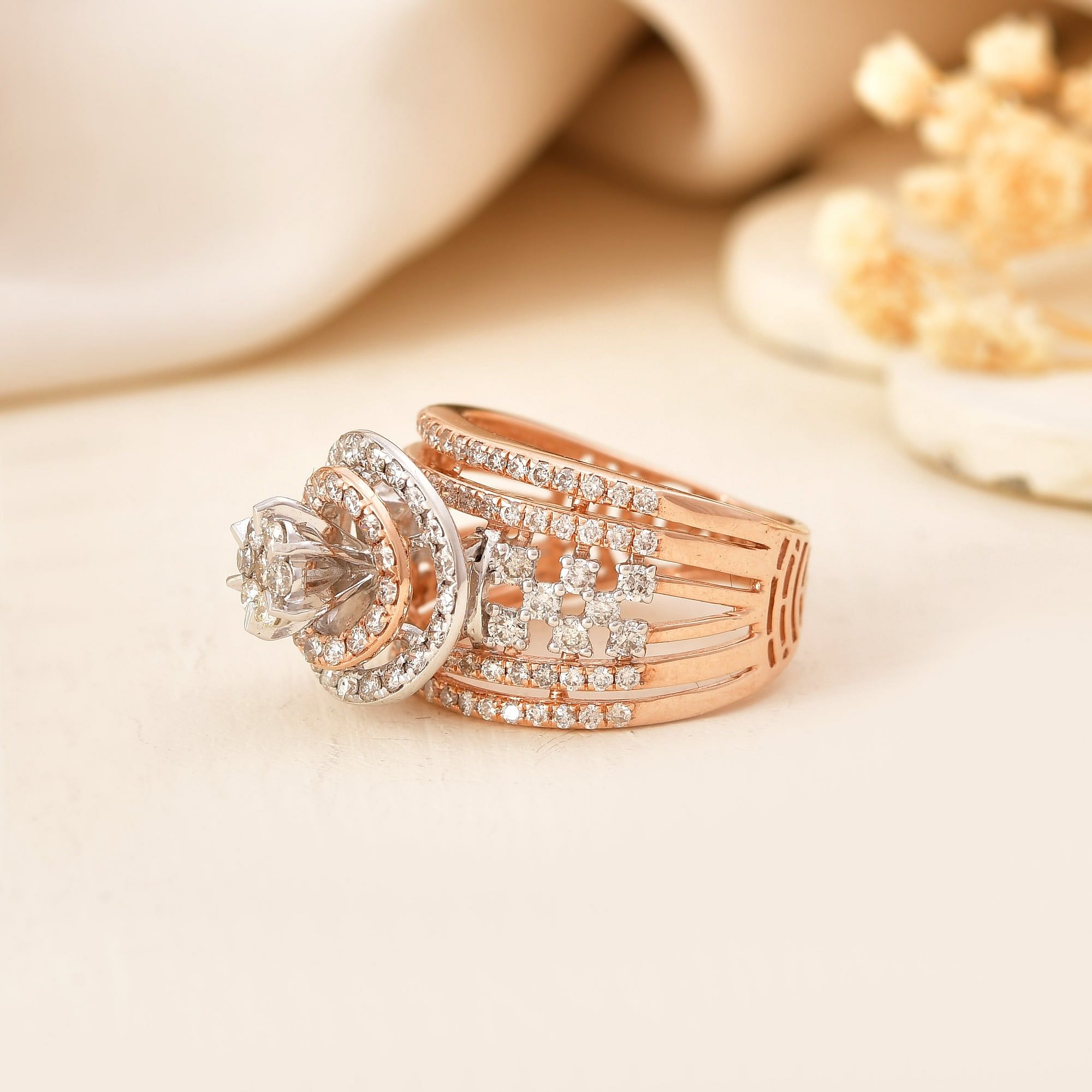 Crowned With Brilliance : Round Diamond Ring