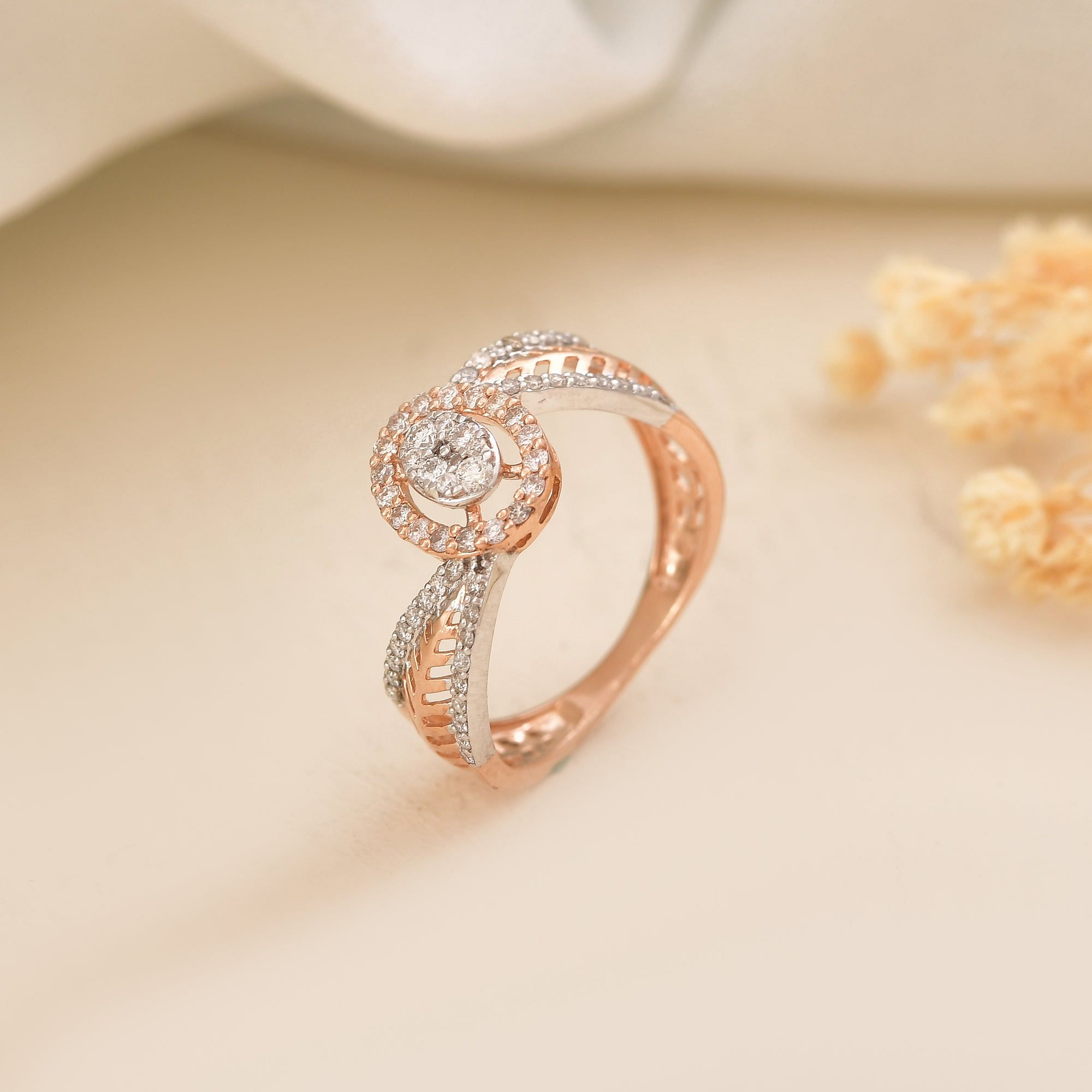 Luxe Illusion: Oval Frame With Round Diamond Sparkle