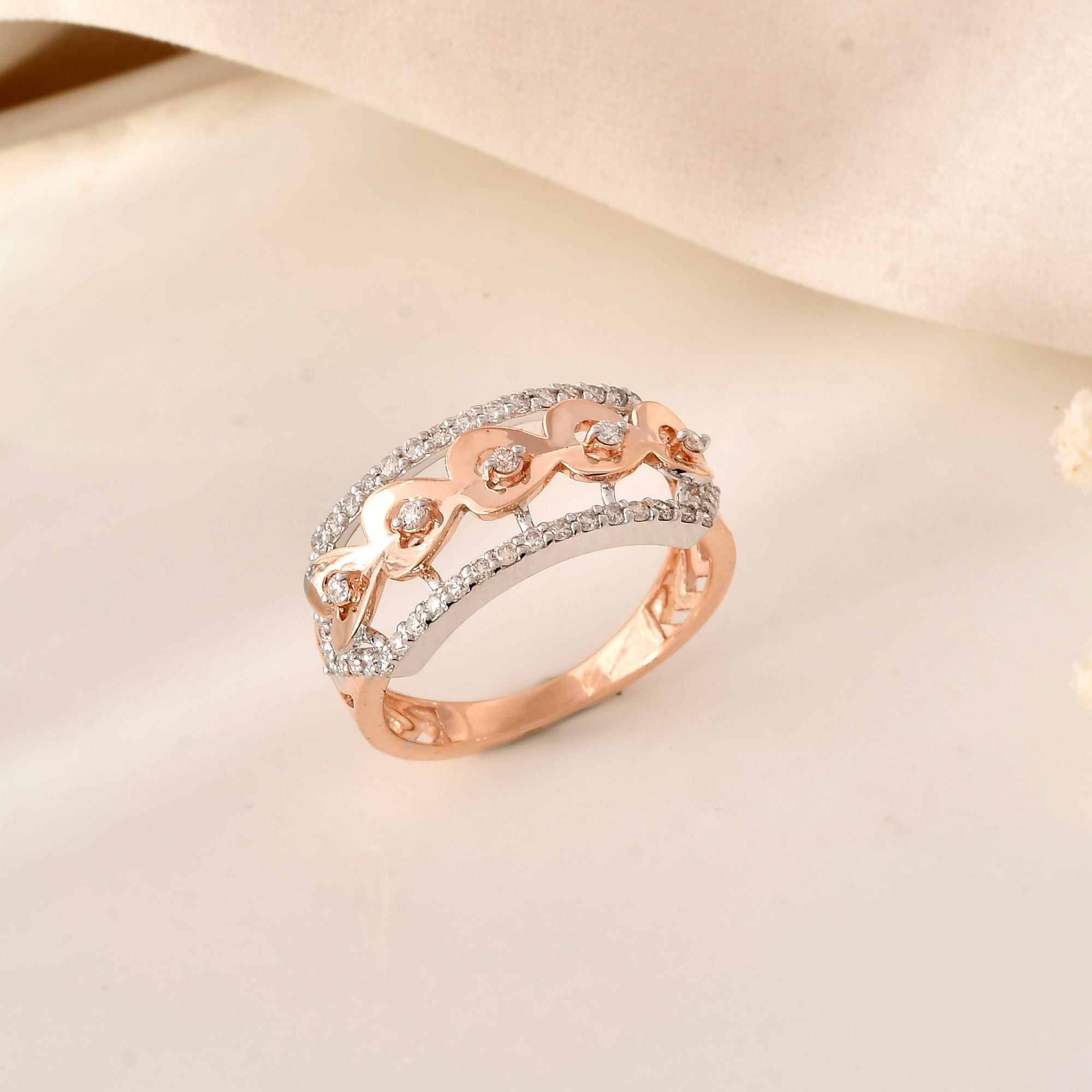 Loving Loop: The Heart-Shaped Diamond Band